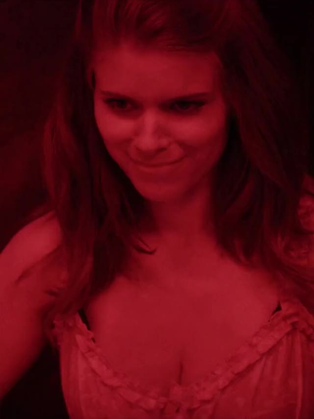 Kate Mara making sure her tits are showing