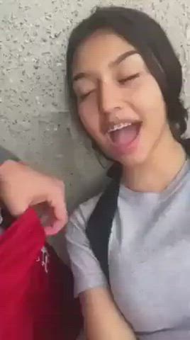 who this pretty girl / full video link?