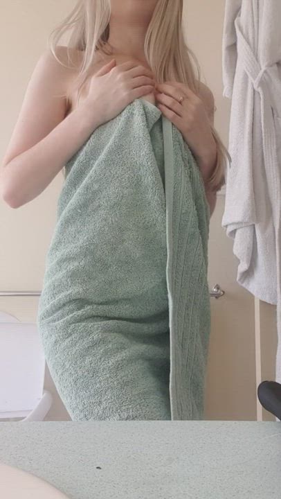 Cute Shower Girl