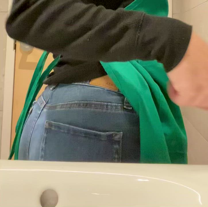 Will you lick my asshole in my work bathroom? 🤤😈