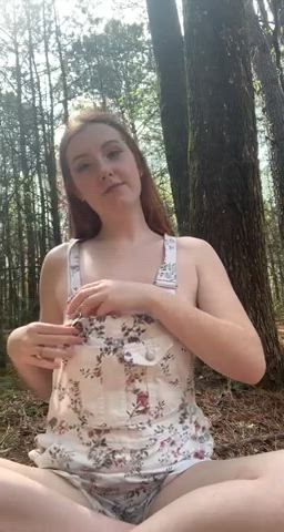 who doesn’t want to fuck a redhead in the woods;)