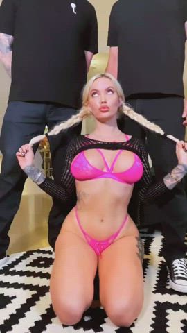 Baddie blonde fucked in all of her holes🍑🍈💯💦 : video clip