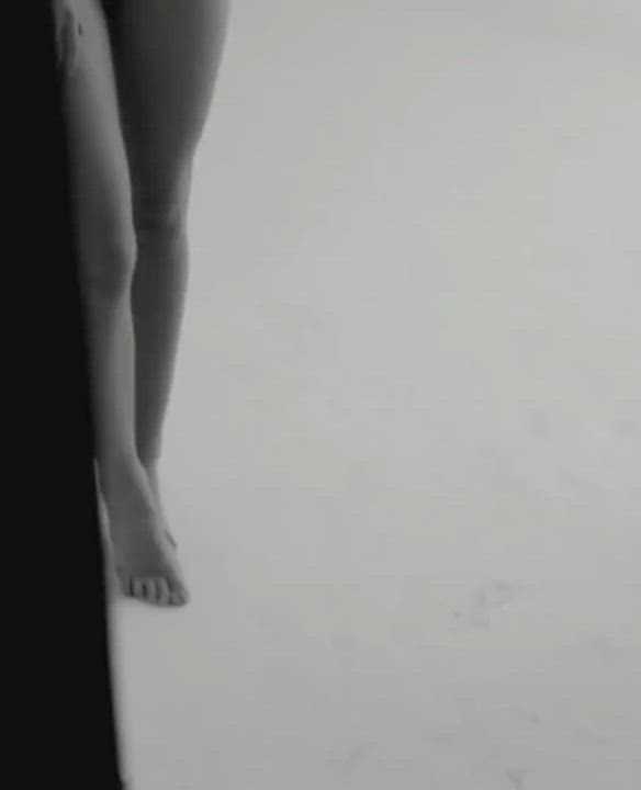 Emily Ratajkowski has an amazing body