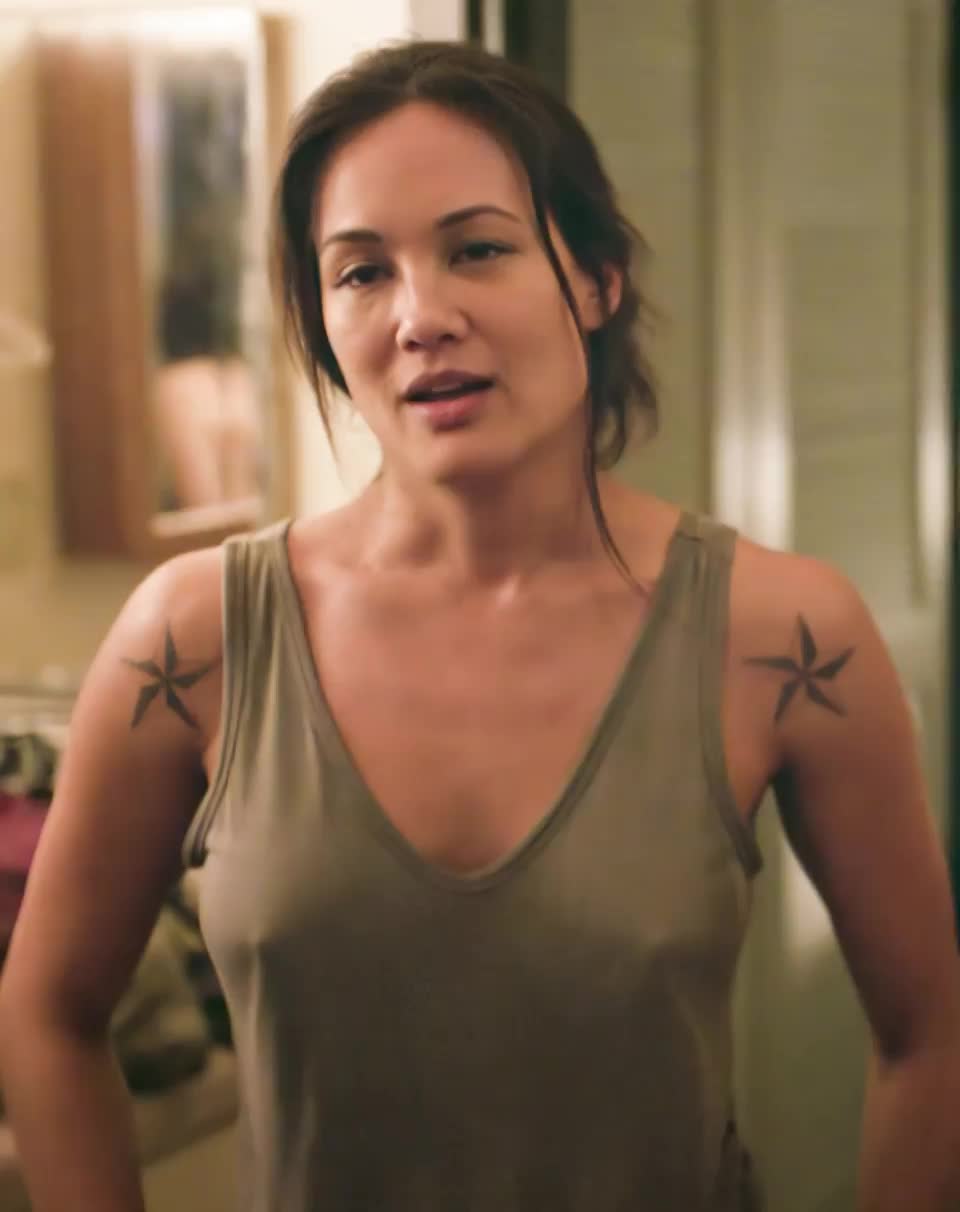 Nadine Nicole in 'Casual' (She plays Clarissa Mao in The Expanse)