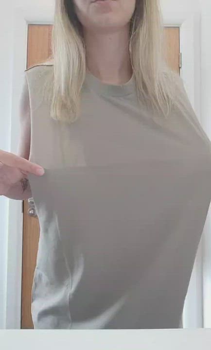 Would you smash a 5ft2 petite blonde with big old tittys? 🇸🇪 [F]