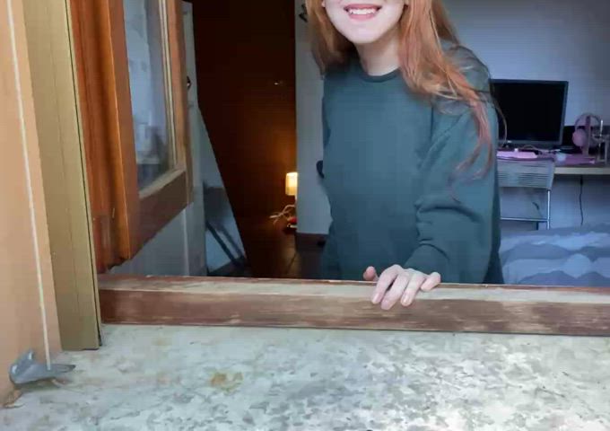 Tear my pants and fill my ginger body with cum : video clip