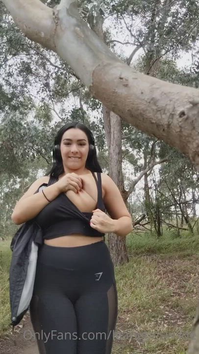 Hot girl with delicious big tits in public 😍 content in comments 🔥