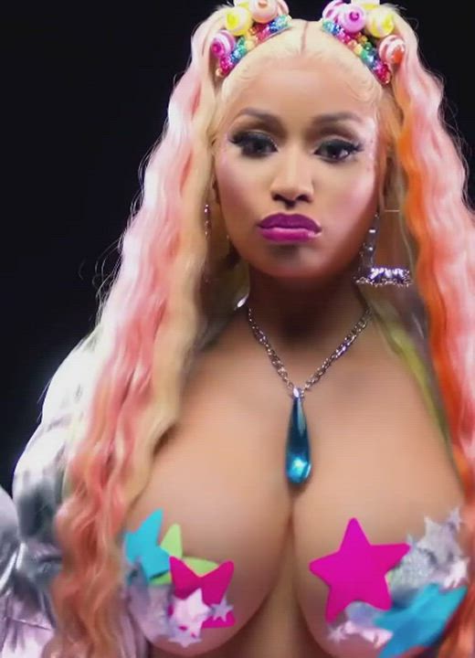 Nicki Minaj loves bouncing them