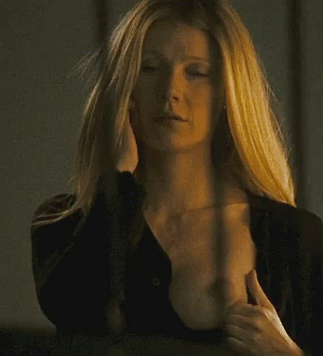Gwyneth Paltrow nipple