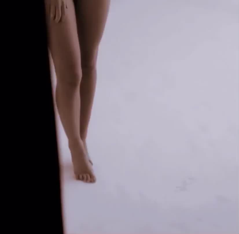 Emily Ratajkowski's body is perfect 😍