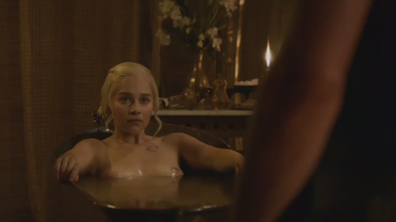 Emilia Clarke proudly presents her tits