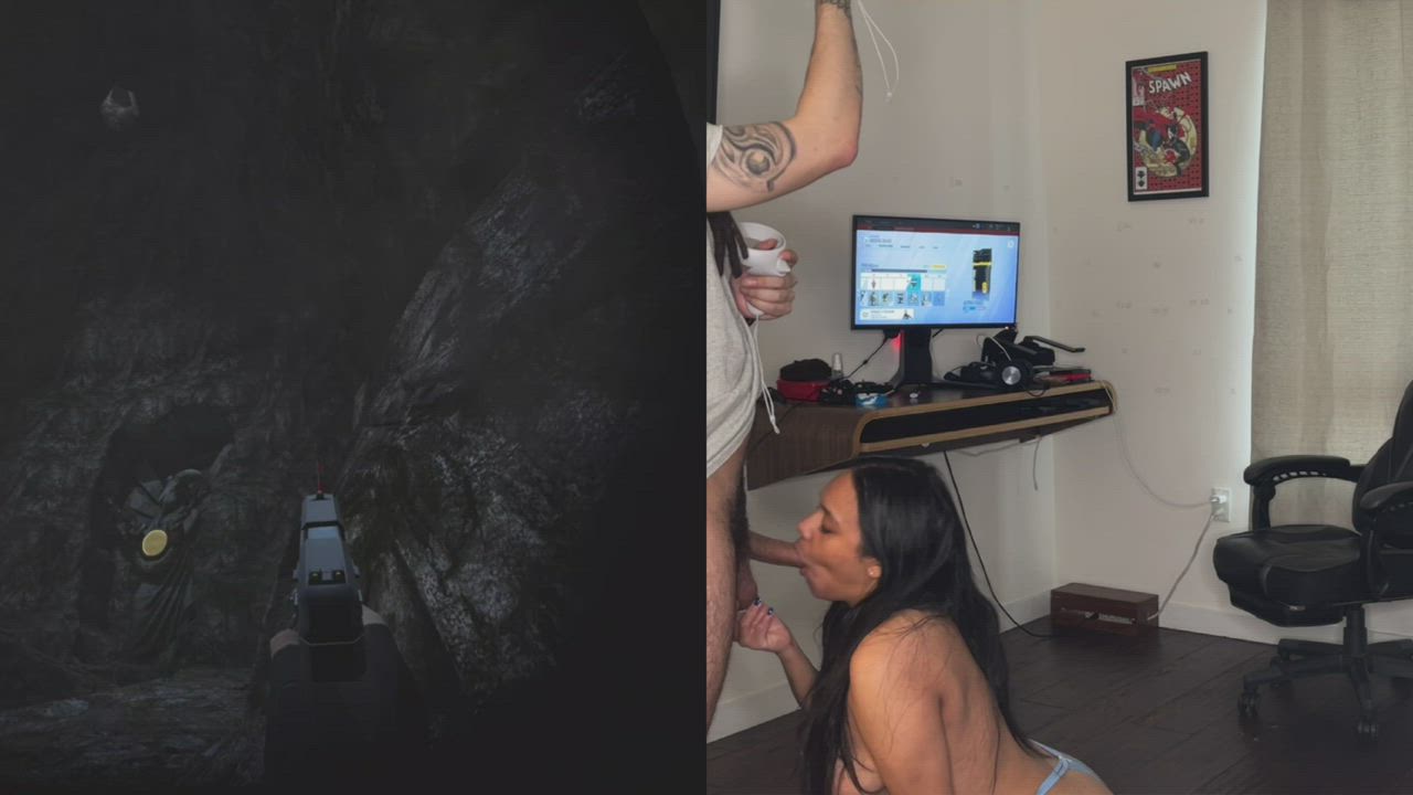 Randomly started sucking my bf dick while he’s trying to finish ResidentEvil4 VR pt.2 🙇🏽‍♀️😜