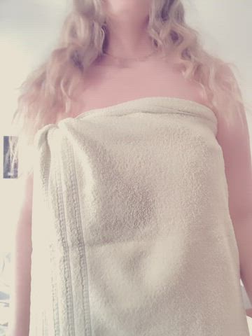 Stacked, even under this towel : video clip