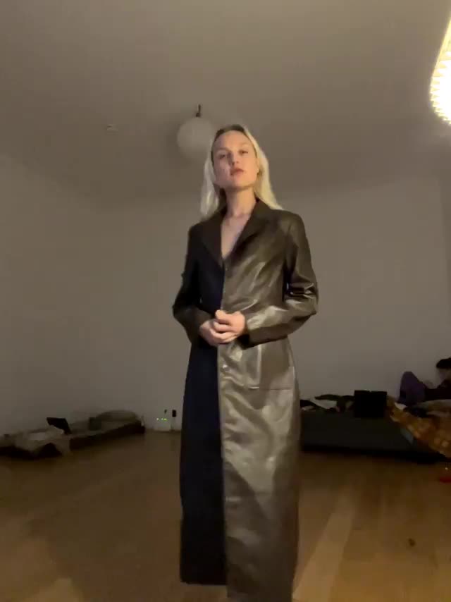 Beautiful outfit for a first date? : video clip