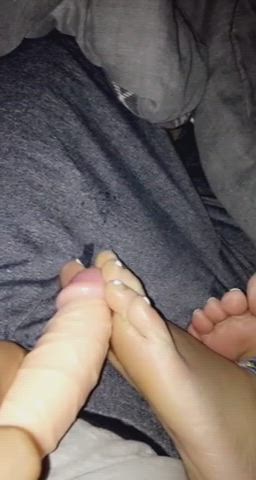 Wife’s sleepy toes