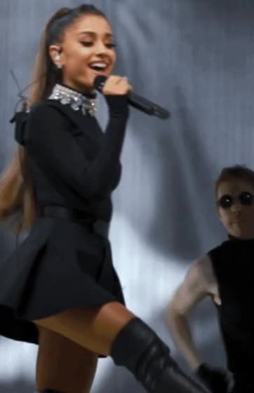 Ariana Grande loves showing off her ass