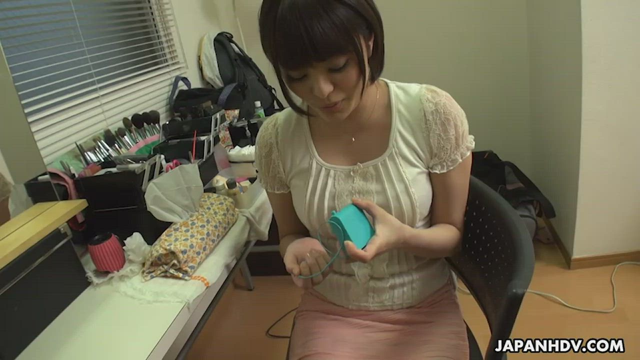 Mirai Aoyama shows off her cock sucking skills while using a vibrator