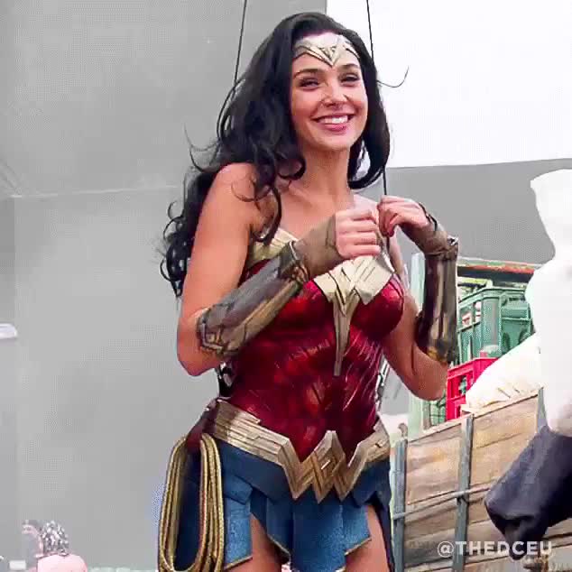 Gal Gadot knows every guy on set wanted to fuck her in that Wonder Woman costume