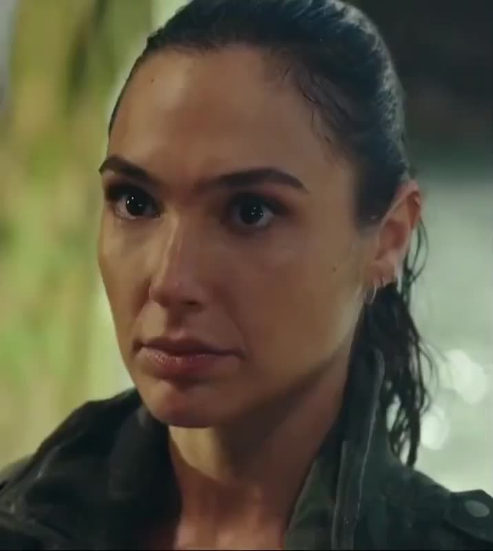 Just wanna grab Gal Gadot by the back of the head and facefuck her silly